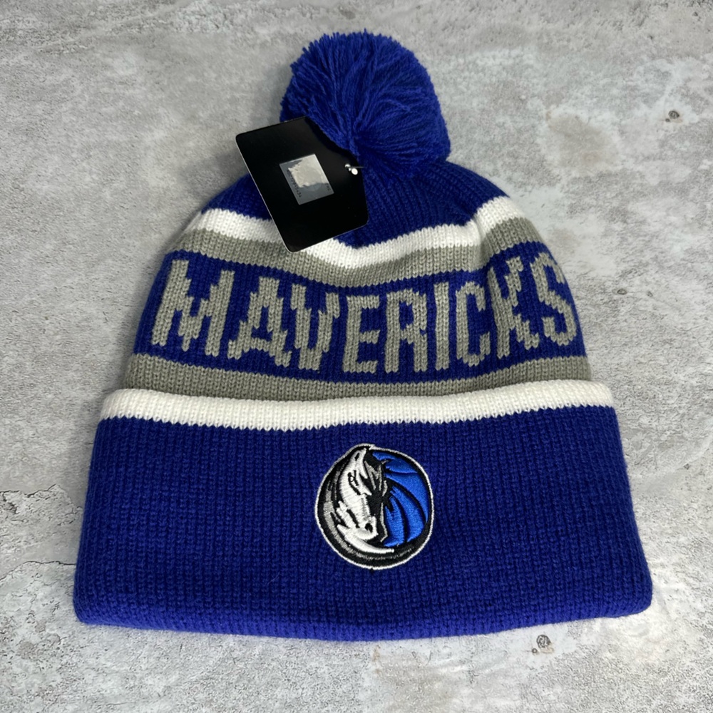 NBA Mavericks Blue Knit Pom Hat